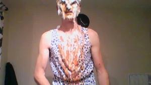 20-bowls-of-mess-wearing-a-dre_5.jpg